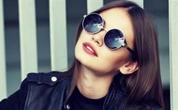 What are some latest fashion trends?